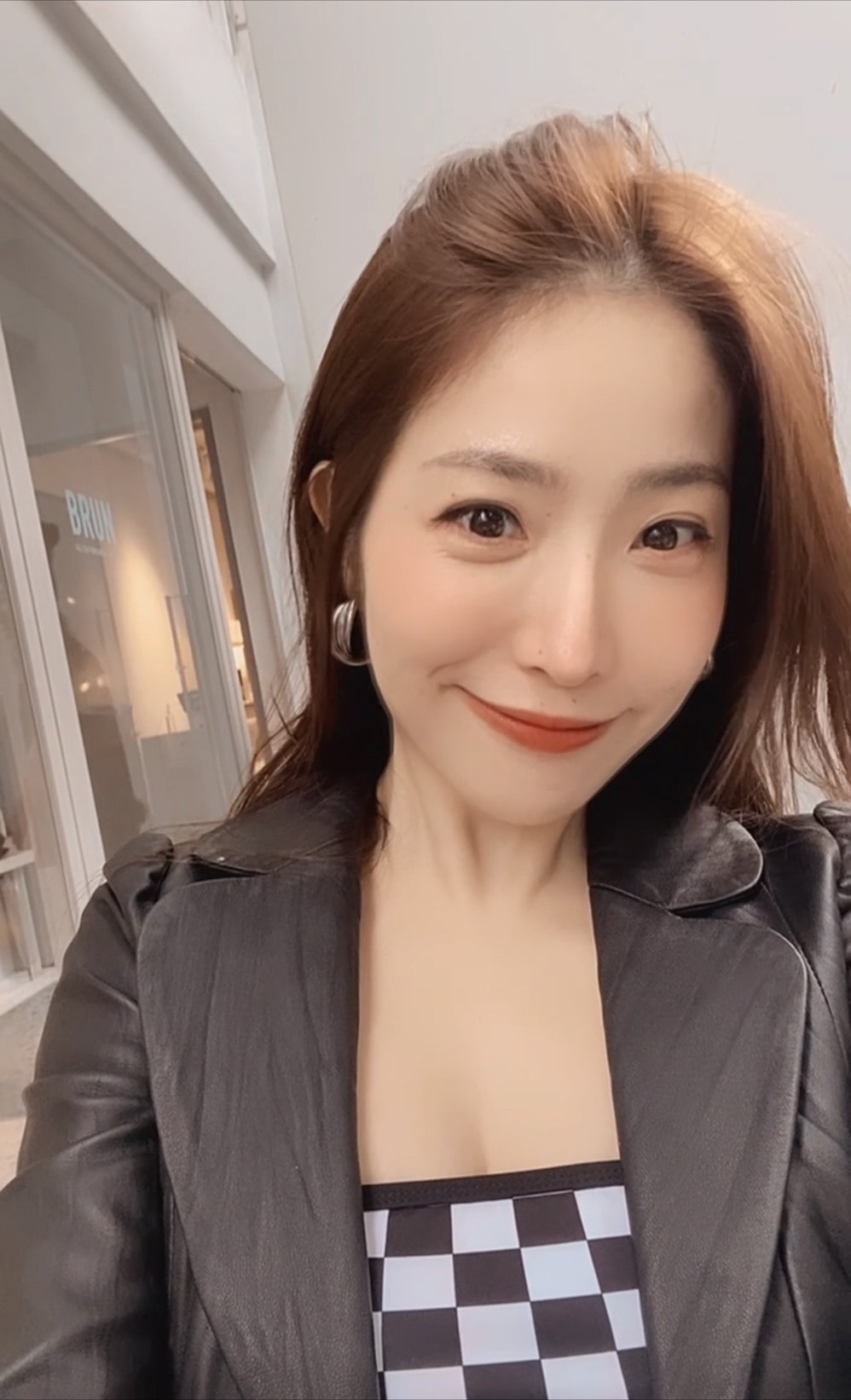 sharing-1066-thumbnail