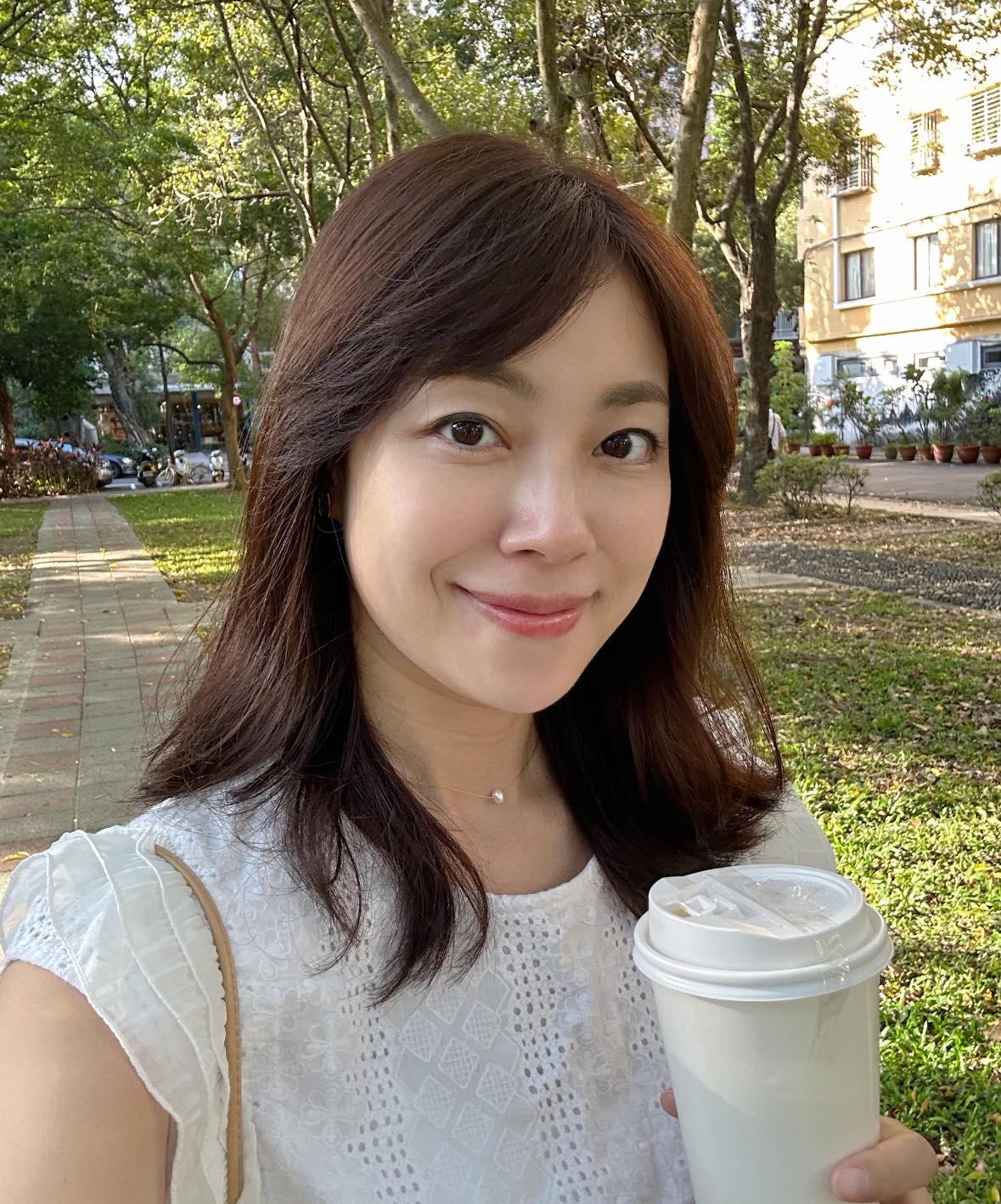 sharing-1204-thumbnail